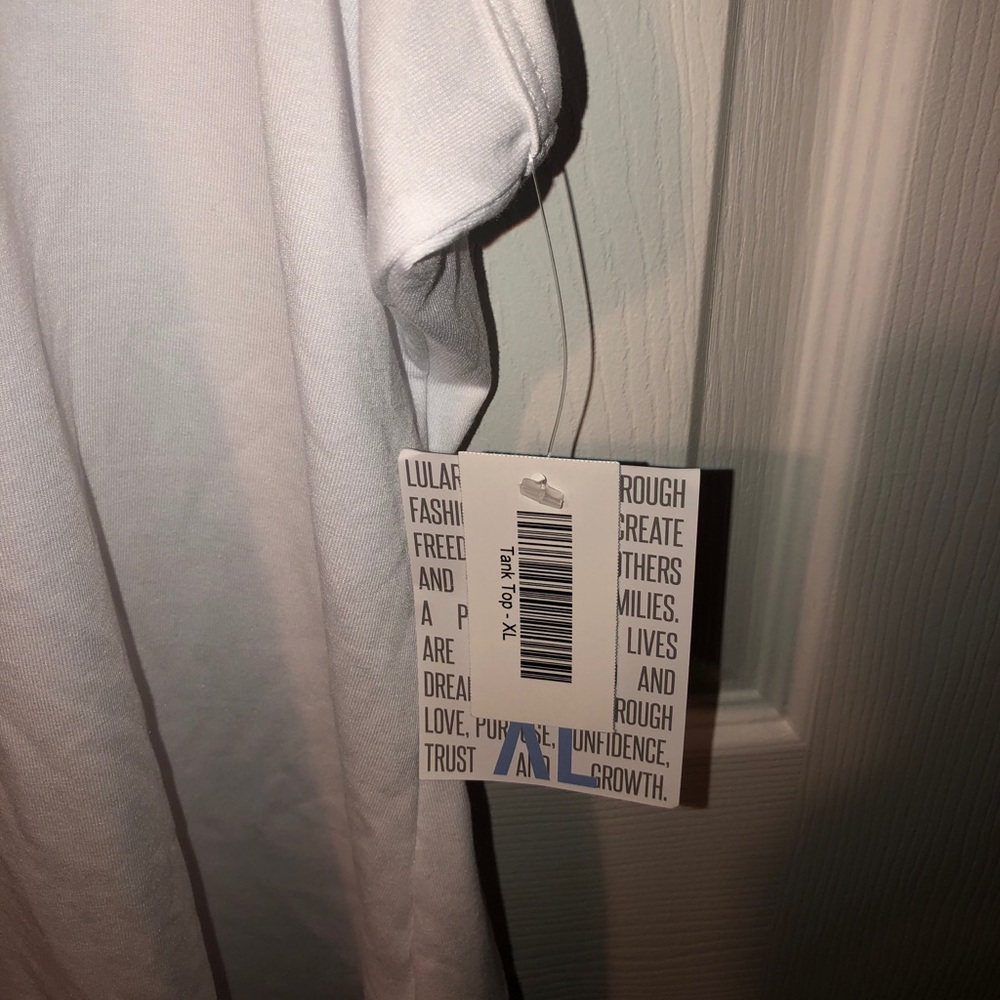 NWT Lularoe Tank top - Picture 5 of 6
